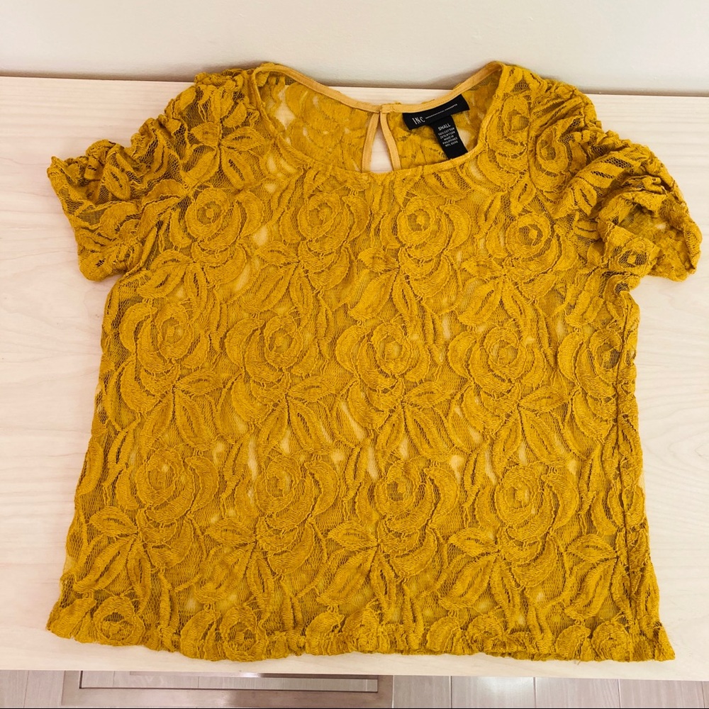 Lace Short Sleeve Top W/ Puff Sleeves